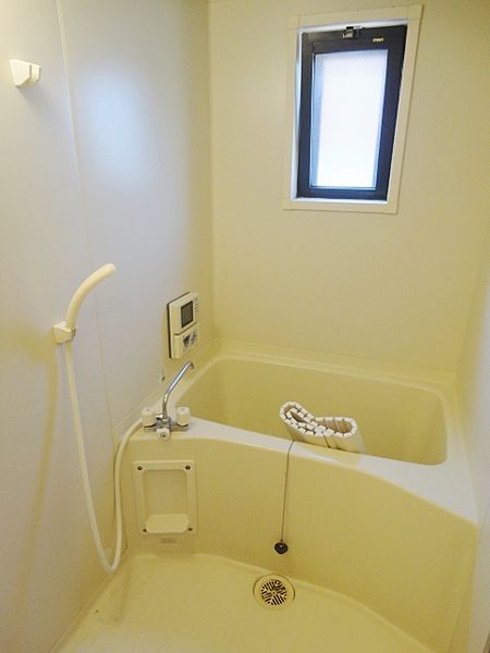 バス・シャワールーム　落ち着いた空間のお風呂です