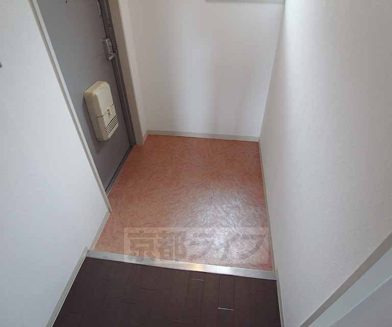 玄関　広めの玄関になっております！