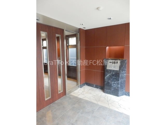 その他　マンション共用部分（オートロック付き）