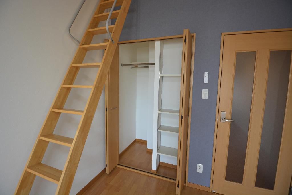 収納　クローゼット