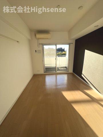 居室・リビング　スタンダードな洋室です