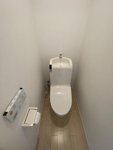 トイレ　トイレ