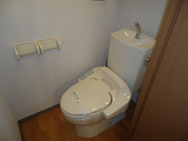 トイレ　シャワー付トイレ