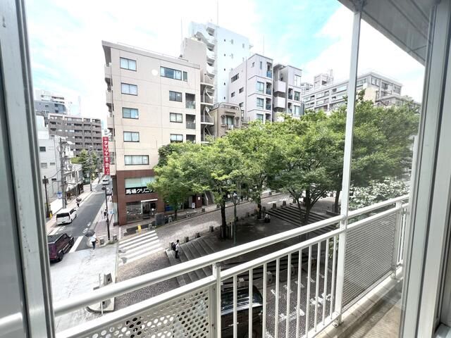 バルコニー　落ち着いた時間を過ごせるバルコニーです