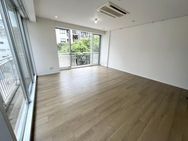 居室・リビング　使いやすい居間です