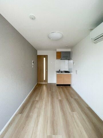 居室・リビング　☆明るい洋室☆