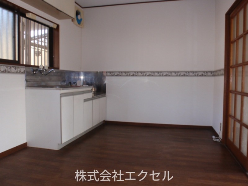 キッチン　2口コンロ付きです。