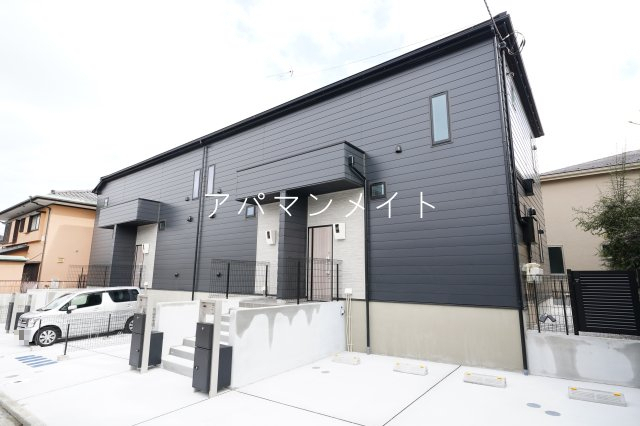 建物外観　新築！外観は落ち着いています