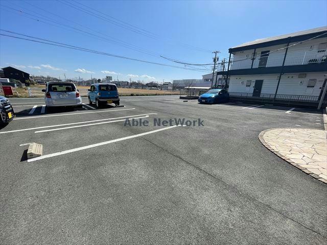 駐車場　駐車場