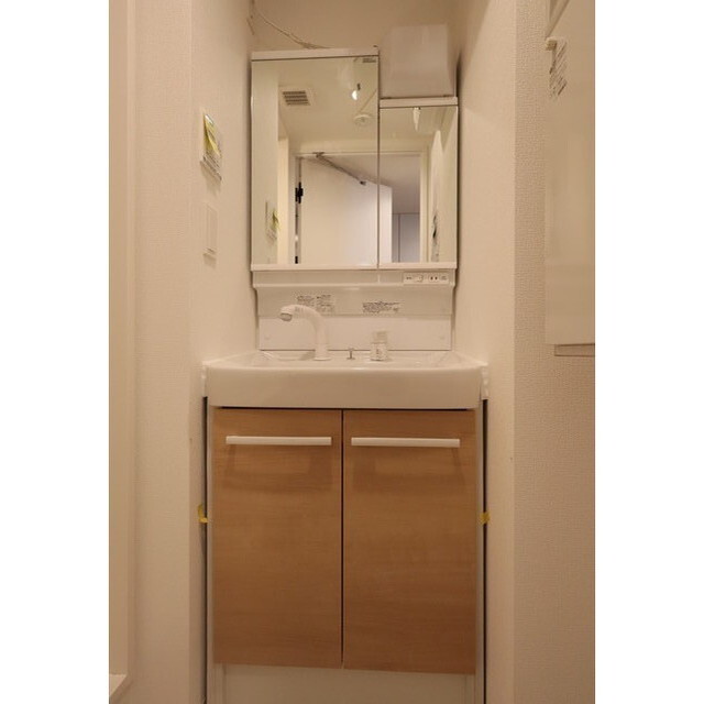 洗面設備　きれいな内装です