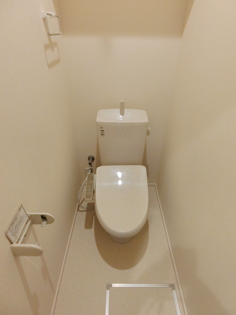 トイレ　ウォシュレット付き