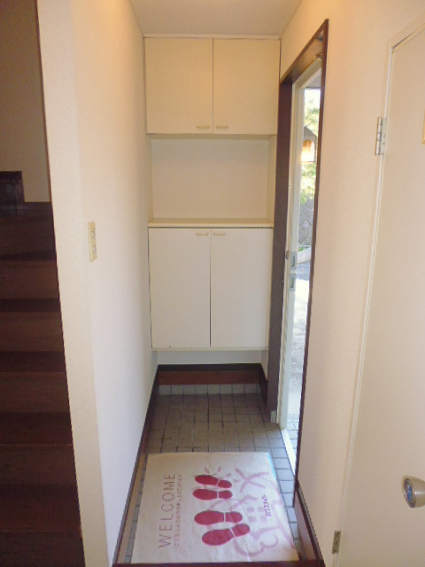 玄関　下駄箱付きの玄関