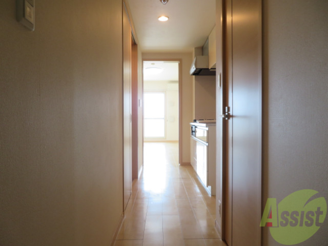 玄関　玄関から撮影しました。広々としていて走りたくなりますね。