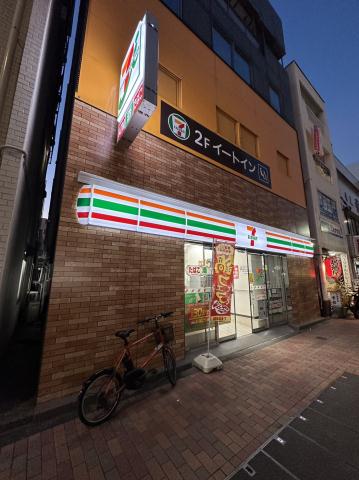 コンビニ　セブン－イレブン清澄白河駅前店（コンビニ）まで447m
