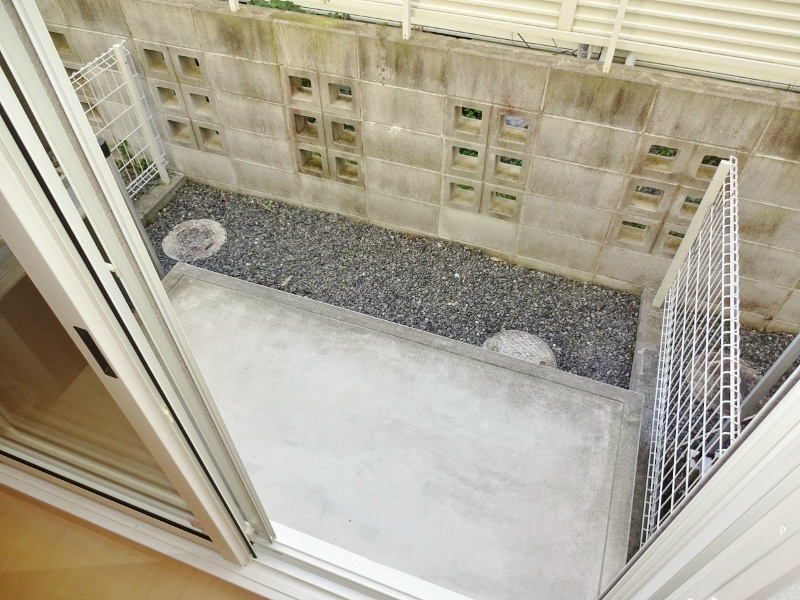 バルコニー　専用庭