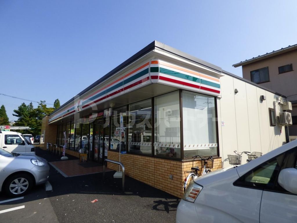 コンビニ　セブンイレブン足立大谷田4丁目店（コンビニ）まで250m