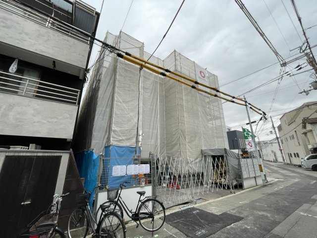 エントランス　建設中