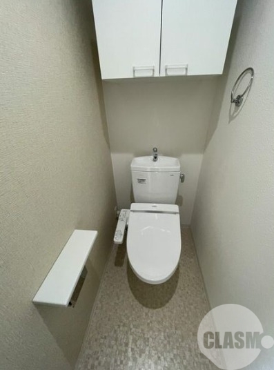 トイレ　収納棚あり♪