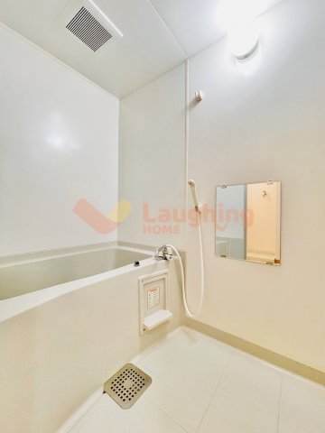 バス・シャワールーム　きれいなお風呂です