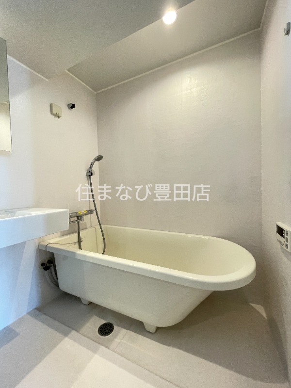 バス・シャワールーム　別室同型写真