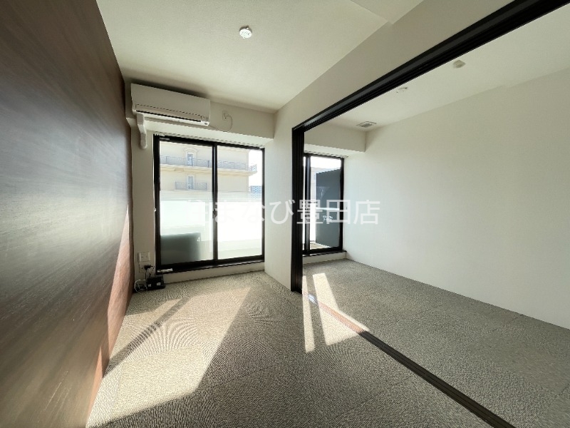 居室・リビング　別室同型写真