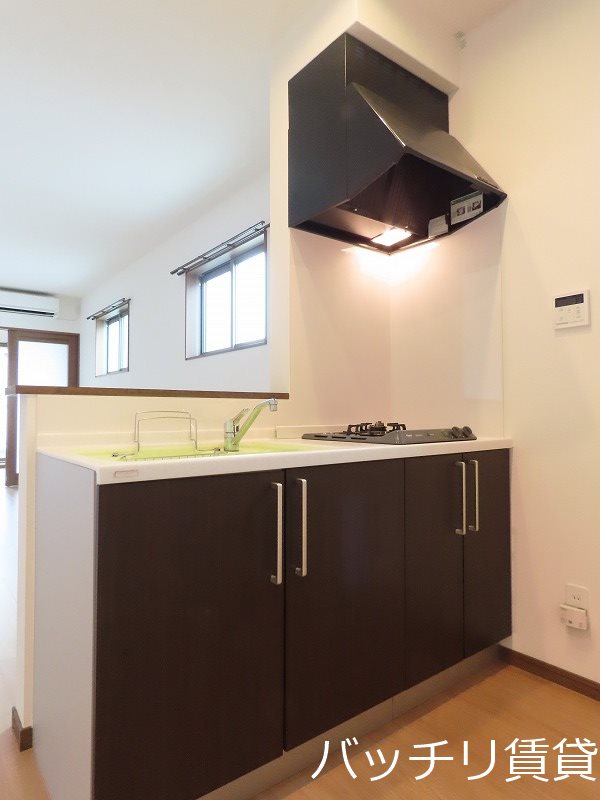 キッチン　同シリーズ写真の為現況を優先致します。