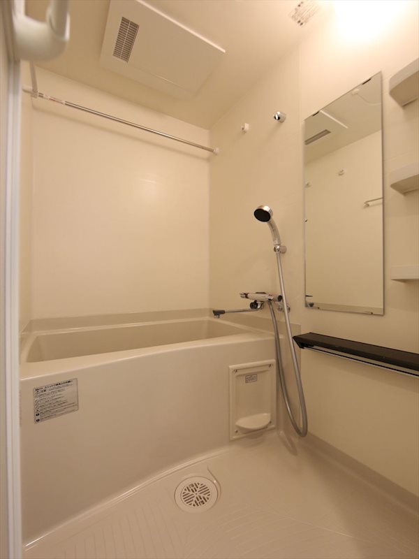 バス・シャワールーム　バスルーム　浴室暖房乾燥機付き