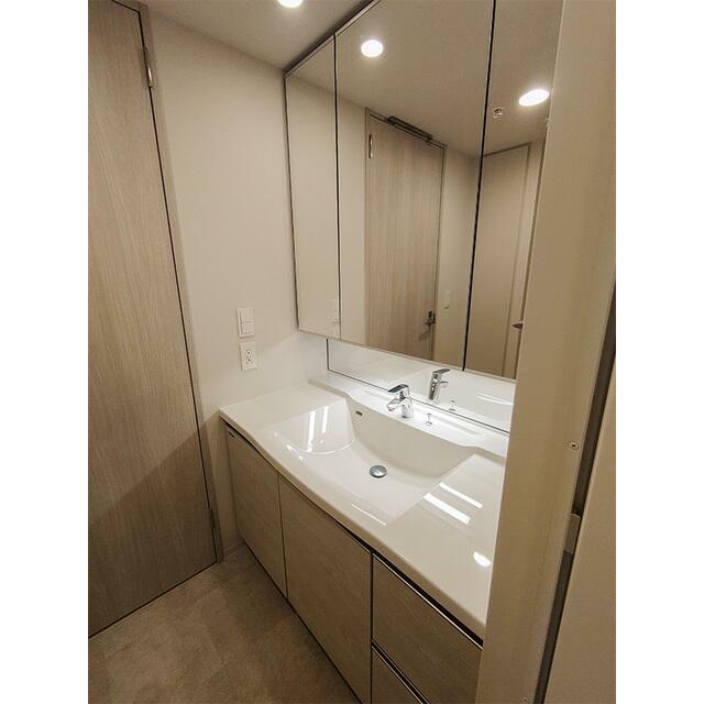 洗面設備　※同仕様写真含む