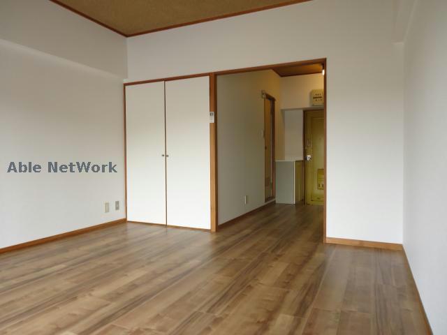 居室・リビング　※同物件別部屋の写真です。