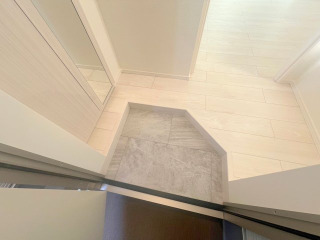 玄関　素敵な玄関は毎朝あなたを元気に送りだしてくれますよ。