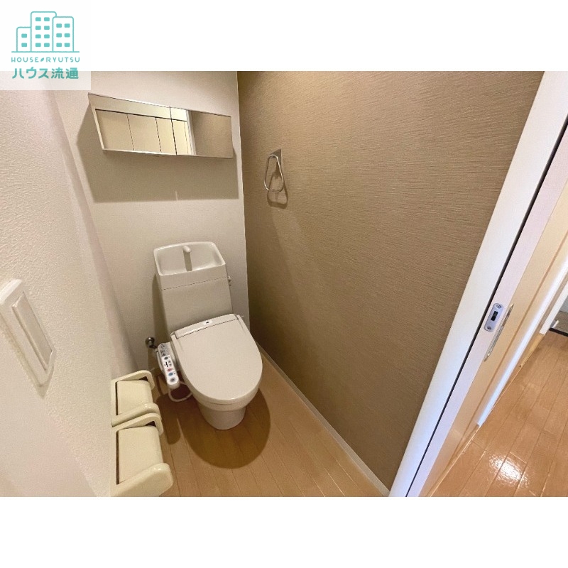 トイレ　※別号室の写真になります。