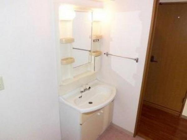 洗面設備　独立洗面化粧台付きでおすすめです！