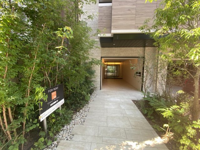 エントランス　建物の内部です