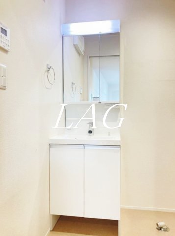 洗面設備　独立洗面台です。