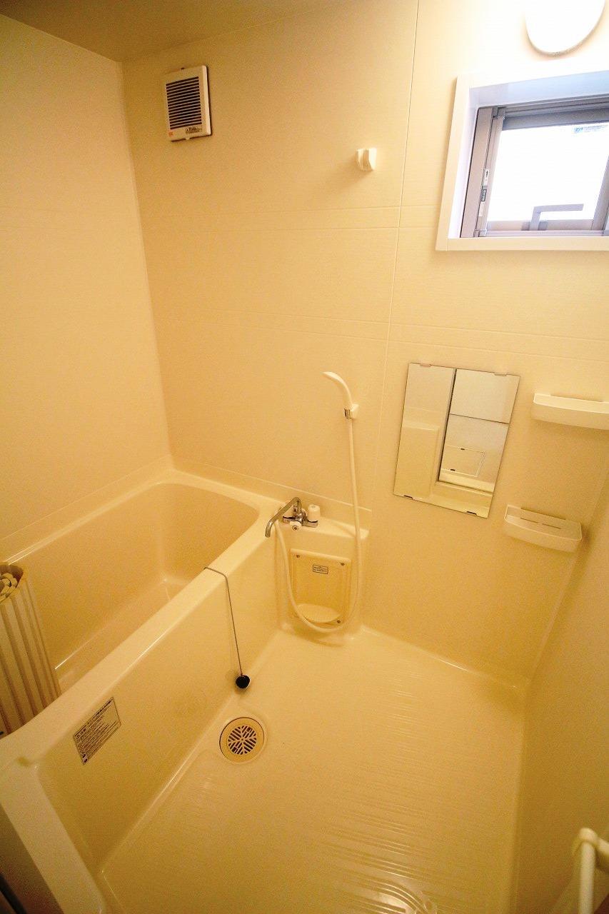 バス・シャワールーム　※写真他部屋参照