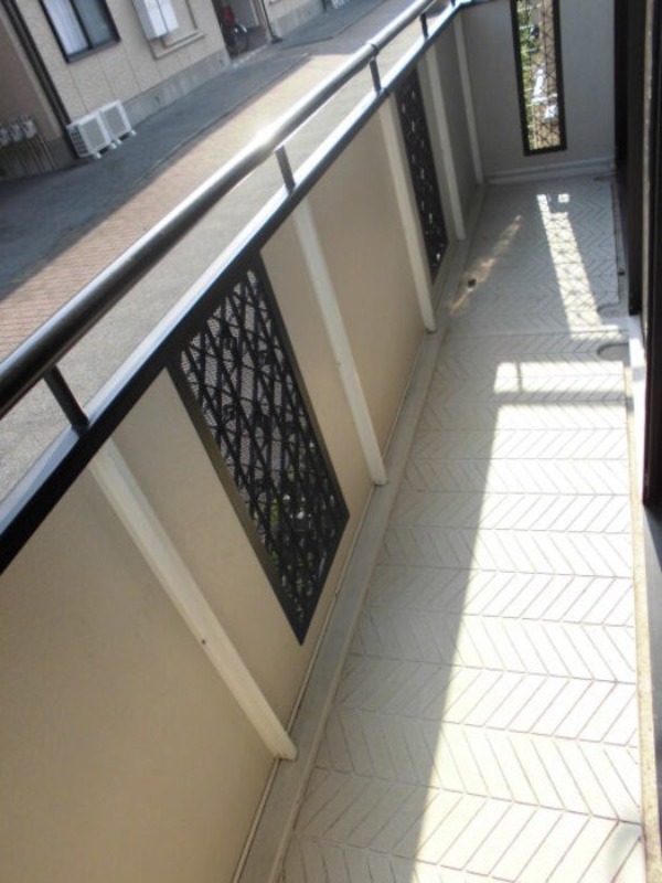 バルコニー　図面と現状に相違がある場合には現状を優先