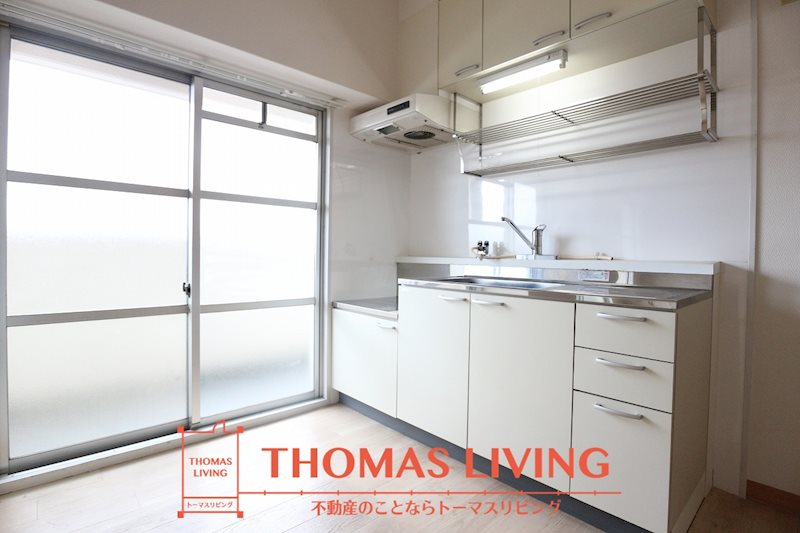 キッチン　※写真を準備中のため、同物件の別室写真をご参照下さい。