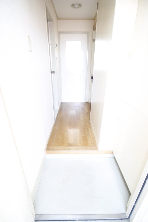 玄関　※他部屋参考写真