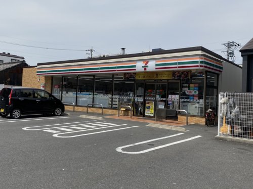 コンビニ　セブンイレブン 名古屋井深町店（コンビニ）まで141m