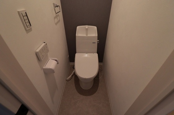 トイレ　※別号室の写真です