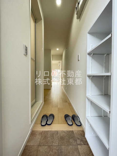 玄関　シューズボックス付☆いつでもスッキリ片付きますね！