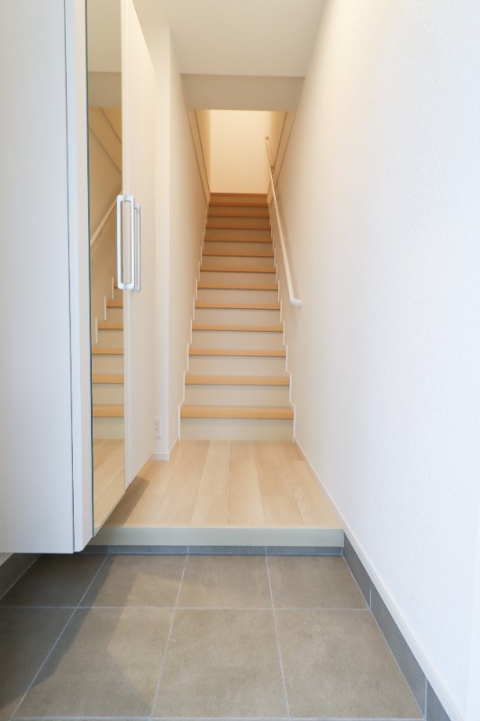 玄関　図面と現状に相違がある場合には現状を優先