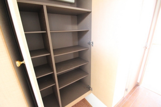 収納　※別号室の写真です