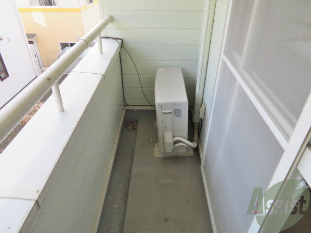 バルコニー　洗濯物がたくさん干せるバルコニーで嬉しいですね。