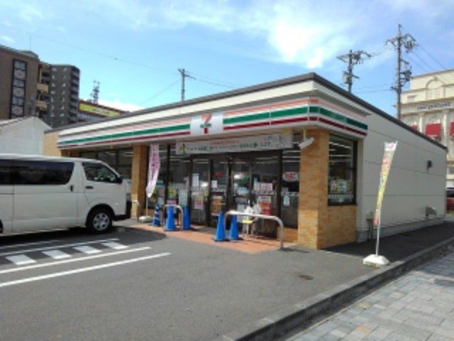 コンビニ　セブンイレブン長野南千歳店（コンビニ）まで200m