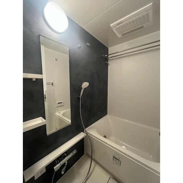 バス・シャワールーム　※別部屋参考写真