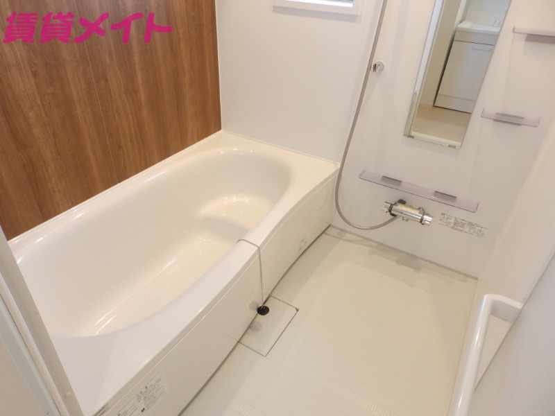 バス・シャワールーム　同型参考写真