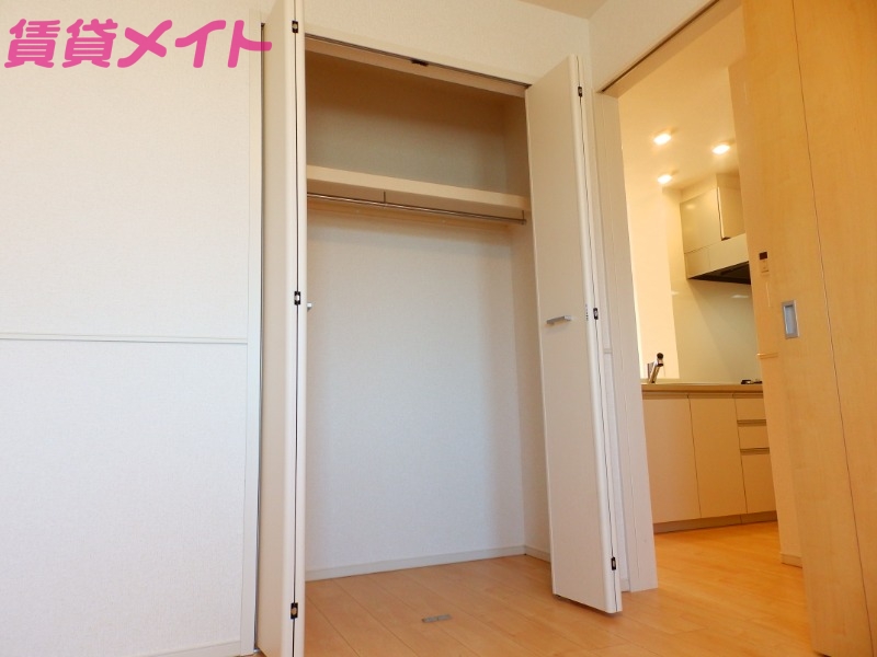 収納　同型参考写真