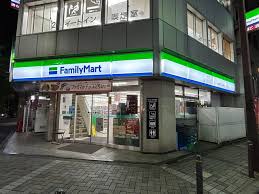 コンビニ　ファミリーマート 南池袋二丁目店（コンビニ）まで81m