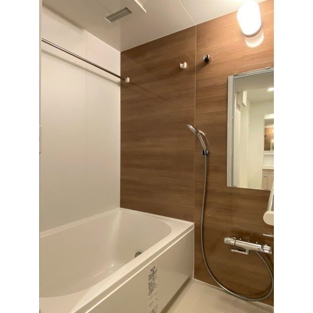 バス・シャワールーム　バス